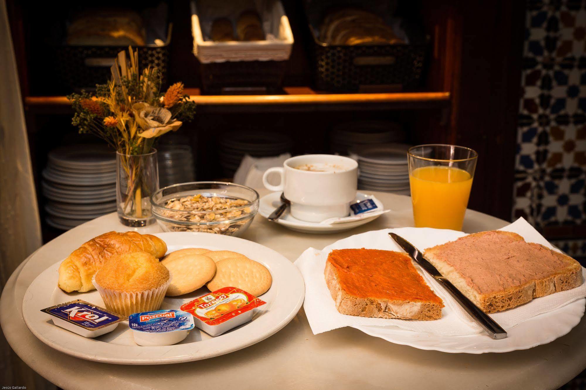 Bed & Breakfast Naranjo Sevilla Buitenkant foto